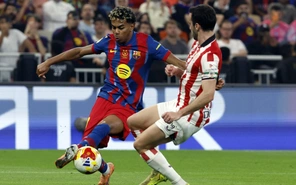 Newcastle đấu Barcelona: chờ Lamine Yamal toả sáng