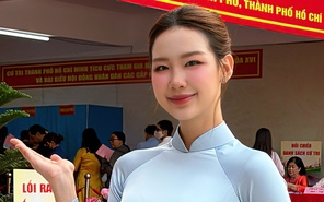 Hoa hậu Bảo Ngọc, Thanh Thủy, nhạc sĩ Nguyễn Văn Chung cùng nhiều nghệ sĩ đi bầu cử