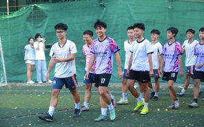 Nhiệt huyết như teen Trường THPT Tân Phong trên sân cỏ Hội thao