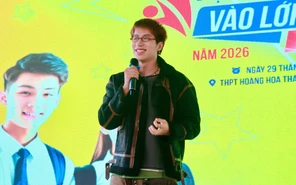 Bùi Duy Ngọc thổi bùng sức nóng Ngày hội Tự tin vào lớp 10