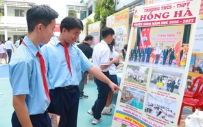 Nhộn nhịp gian tư vấn Trường THCS - THPT Hồng Hà tại Ngày hội Tự tin vào lớp 10