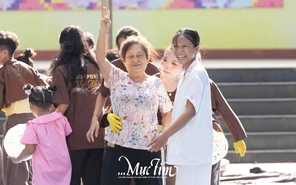 Đưa bà ngoại lên sân khấu, teen Trường THPT Hùng Vương thắng lớn hội thi flashmob 2026