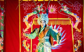 Về Gia Thuận, Đồng Tháp xem hát bội, múa lân tại miếu Bà Chúa Xứ