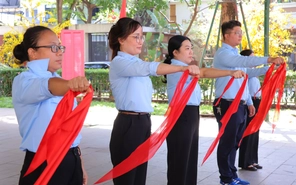 575 phụ trách Đội tranh tài tại ngày thi thứ hai Olympic Cánh én