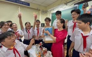 Không khí 8-3 rộn ràng, dễ thương ở các lớp học