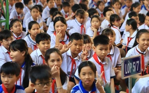 Những bông hoa bé ngoan Trường tiểu học Bình Chuẩn 2 tỏa sáng trong ngày hội Con ngoan trò giỏi