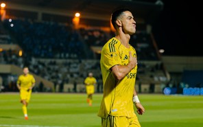 Ronaldo ghi bàn giúp Al Nassr vào bán kết AFC Champions League Two