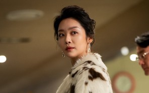 Phía sau hào quang của nữ phản diện trong Climax