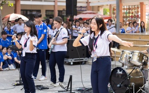Bật mí điều đặc biệt về ‘concert giờ ra chơi’ ở Trường THPT Nguyễn Hữu Huân