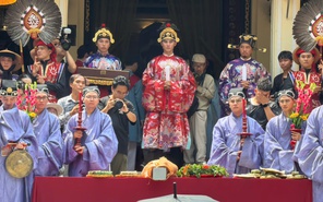 Hơn 500 bạn trẻ cùng diễu hành 'Tiên Thường Tuần Du' quảng bá văn hóa Việt