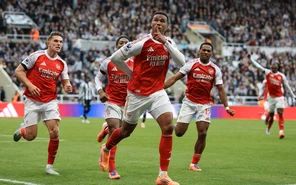 Bảng xếp hạng giải Ngoại hạng Anh vòng 34: hấp dẫn đua vô địch