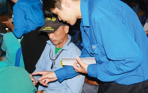 Đoàn viên thanh niên phường ở TP.HCM lan tỏa tiện ích số