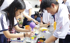 Khám phá các gian tư vấn Ngày hội Tự tin vào lớp 10 tại Trường THPT chuyên Lê Quý Đôn