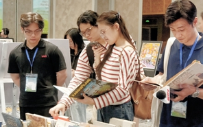 Sôi nổi không gian giao lưu tại Liên hoan truyện tranh Pháp ngữ lần thứ nhất