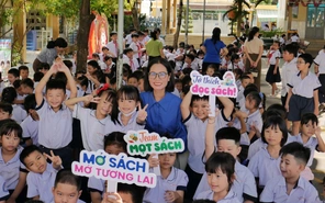 Chương trình ‘Mở sách - Mở tương lai’ mang niềm vui đọc sách đến 500 thiếu nhi