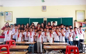 Học sinh Hà Nội lan toả yêu thương qua dự án quyên góp sách