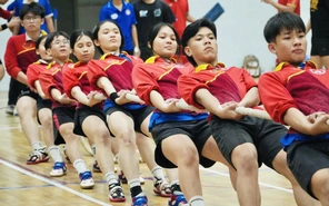 Đội tuyển kéo co Trường THPT Bình Chánh rinh 3 huy chương vàng cấp thành phố