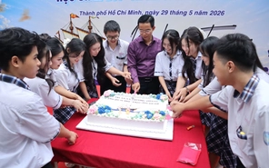 Lời hứa tuổi 18 của học trò Trường THPT Nguyễn An Ninh - Bình Dương trong lễ trưởng thành