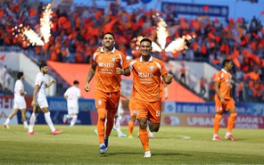 Đánh bại Becamex TP.HCM 2-0, SHB Đà Nẵng nhen nhóm hi vọng trụ hạng