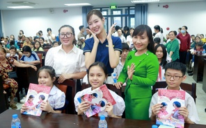 Chương trình "Tết Thiếu nhi Hạnh phúc" trao học bổng, tiếp sức 150 trẻ em và phụ nữ vượt khó