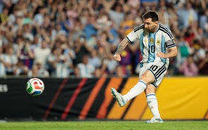 Messi toả sáng ngay khi vừa trở lại sau chấn thương