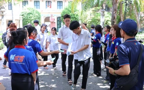 Chiến sĩ tình nguyện Tiếp sức mùa thi: đi sớm, về sau, sẵn sàng đồng hành cùng thí sinh