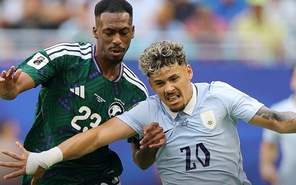 Saudi Arabia vất vả cầm chân Uruguay 1-1