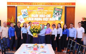 Thành Đoàn, Hội đồng Đội TP.HCM chúc mừng Khối ấn phẩm Khăn Quàng Đỏ dịp 21-6