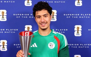 Ibrahim Maza đoạt giải cầu thủ hay nhất trận Algeria thắng Jordan