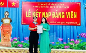 Tuổi 18 đáng nhớ của Đảng viên trẻ Trường THPT Bình Chánh