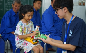 Học sinh Hà Nội ươm mầm văn chương cho trẻ em khó khăn