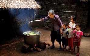 Tết này vắng nội... (*)