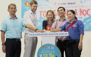 Học sinh trường THCS Âu Lạc hào hứng khởi động Tôi yêu khoa học năm 2018