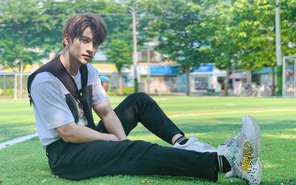 “Top 10 mĩ nam điển trai nhất Việt Nam” Dũng Bino tung MV nhạc phim Bệnh viện thần ái.