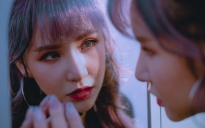 Yến Tatoo gia nhập đường đua V-Pop với MV “Cứ thế rời xa"