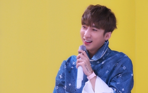 MV đạt top một trending YouTube 15 ngày liền, Sơn Tùng M-TP tặng fan bản live stage đầu tiên