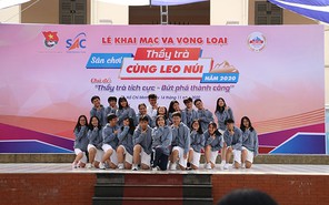 Sôi nổi sân chơi "Thầy trò cùng leo núi"