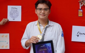 “Chàng trai Vàng” Olympic Hóa học quốc tế nhận Huân chương Lao động hạng Nhì