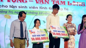 Nghĩa tình Quảng Trị - Chắp cánh những ước mơ đến giảng đường