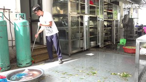 Chàng trai Mông mồ côi cha mẹ đỗ Học viện Nông nghiệp, mỗi ngày chỉ dám tiêu 50.000 đồng