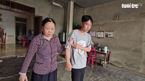 Trương Đình Tuyển: Chàng trai khuyết tật tự học, chạm ước mơ Ngoại thương