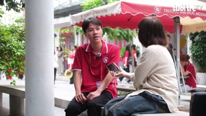 Trương Đình Tuyển, nam sinh nghèo Quảng Trị, nhận bất ngờ trong ngày thành 'người Ngoại thương'