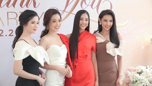 Giải trí 24h ngày 10-12: Hoa hậu Tiểu Vy hội ngộ cùng các nàng hậu sau Miss World 2018