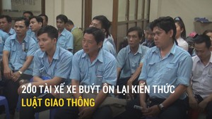 200 tài xế xe buýt ôn lại kiến thức Luật giao thông