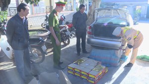 Góc nhìn trưa nay | Gạ chung chi 20 triệu khi bị bắt vận chuyển trên 100kg pháo lậu