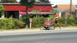 Chàng trai chạy bộ xuyên Việt “cùng” Thiện Nhân