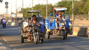 Góc nhìn trưa nay | Hỗ trợ chuyển đổi nghề cho người có xe ba - bốn bánh tự chế thoát nghèo