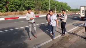 Video: Bắt đối tượng dí dao vào cổ bí thư huyện Đoàn để cướp xe máy