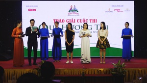 16 tác giả nhận giải thưởng Cuộc thi viết “Quê hương tôi” của báo Tuổi Trẻ