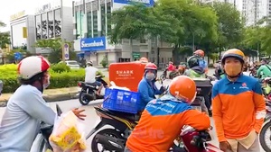 Video: Từ 0h ngày 23-8, dừng shipper giao hàng tại Thủ Đức và 7 quận, huyện ở TP.HCM